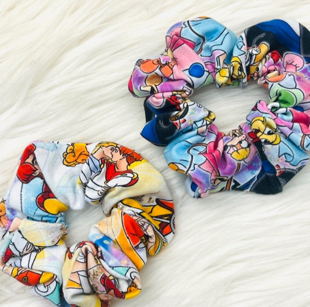 Thumbelina Scrunchie
